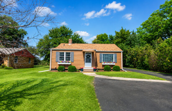 2381 N State Route 8, Yates City